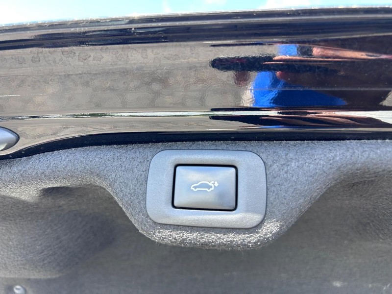 Lexus ES Vehicle Image 06