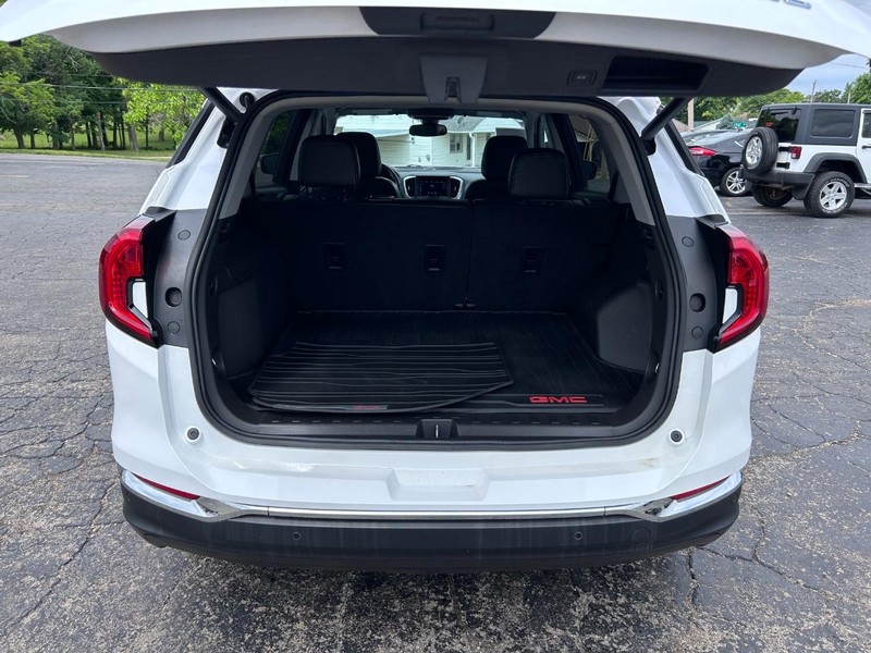 GMC Terrain Vehicle Image 05