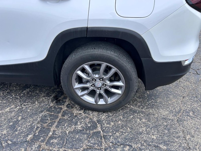 GMC Terrain Vehicle Image 07