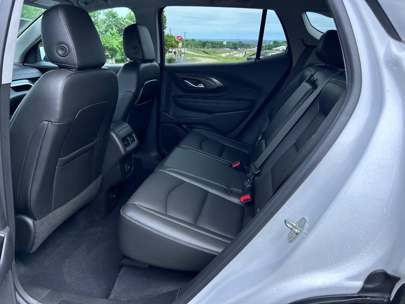 GMC Terrain Vehicle Image 08