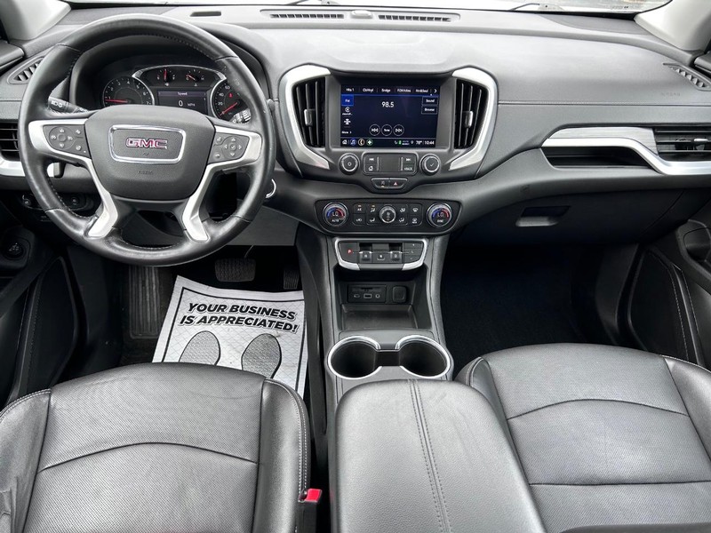 GMC Terrain Vehicle Image 09