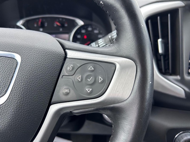 GMC Terrain Vehicle Image 12