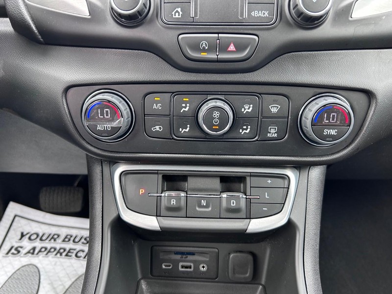 GMC Terrain Vehicle Image 14
