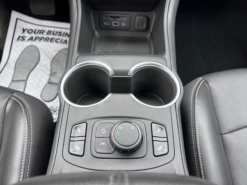 GMC Terrain Vehicle Image 15