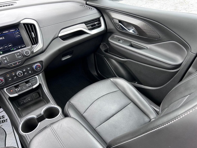 GMC Terrain Vehicle Image 16