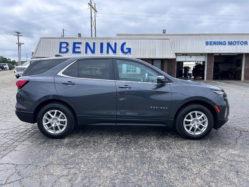 Chevrolet Equinox Vehicle Image 02