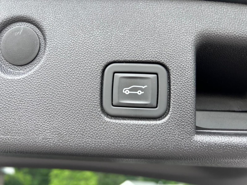 Chevrolet Equinox Vehicle Image 06