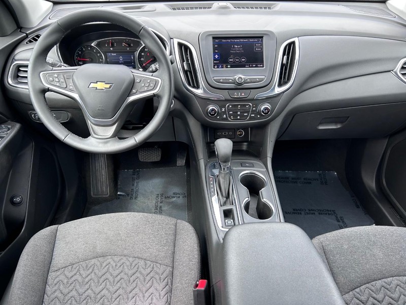 Chevrolet Equinox Vehicle Image 09