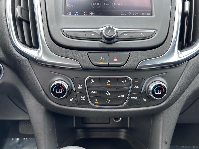 Chevrolet Equinox Vehicle Image 14