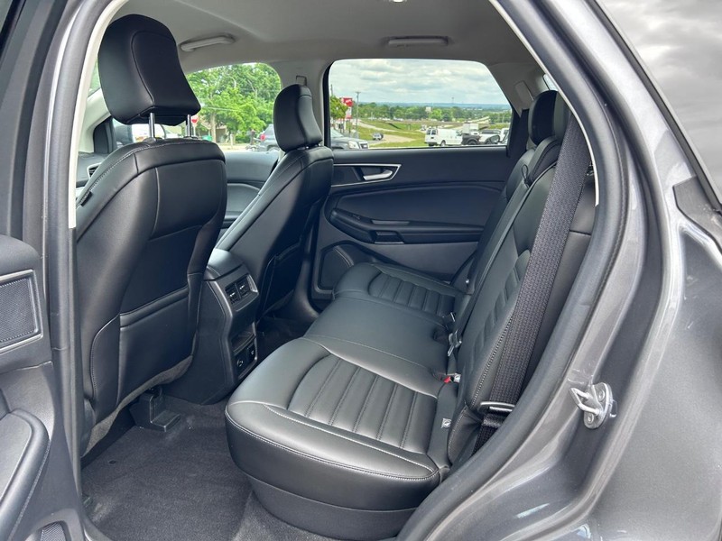 Ford Edge Vehicle Image 08