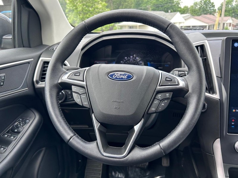 Ford Edge Vehicle Image 10