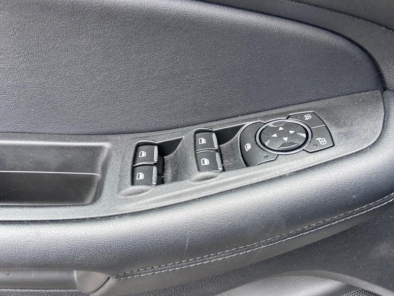 Ford Edge Vehicle Image 17