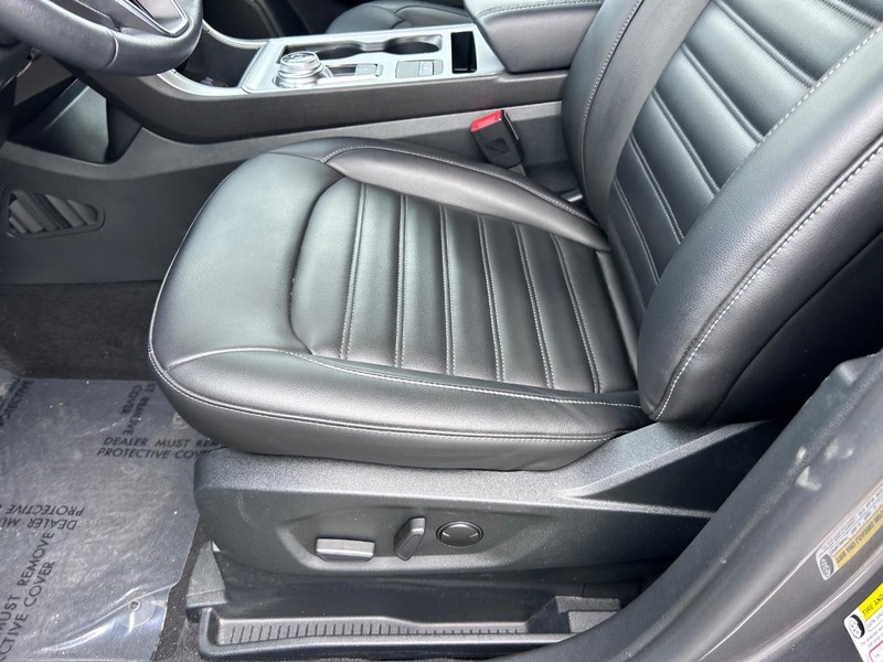 Ford Edge Vehicle Image 18
