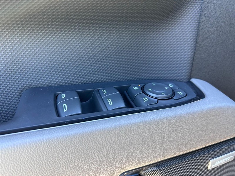 Chevrolet Silverado 1500 Vehicle Image 18