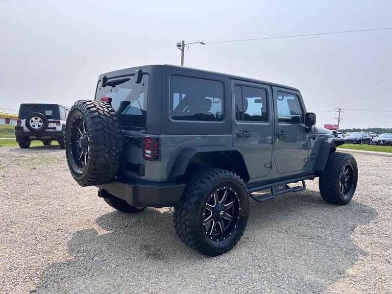 Jeep Wrangler Unlimited Vehicle Image 03