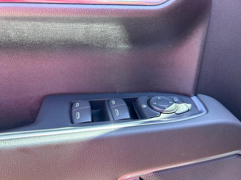 GMC Sierra 1500 Vehicle Image 15