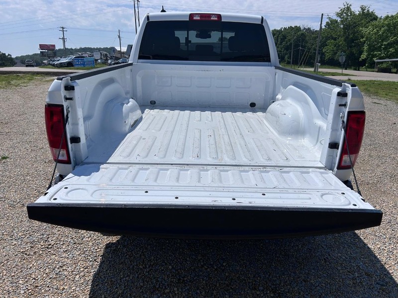 Ram 1500 Classic Vehicle Image 05