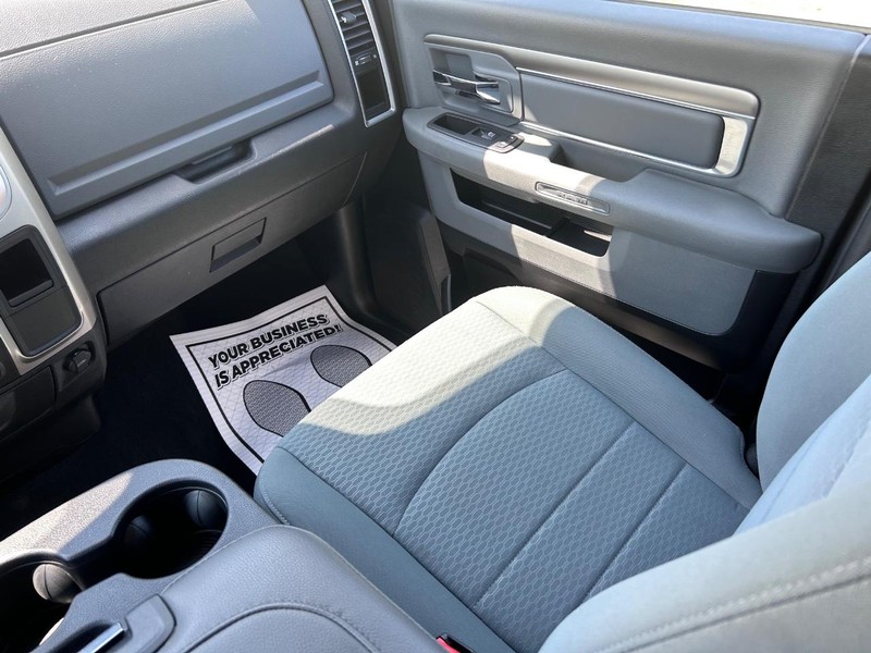 Ram 1500 Classic Vehicle Image 15