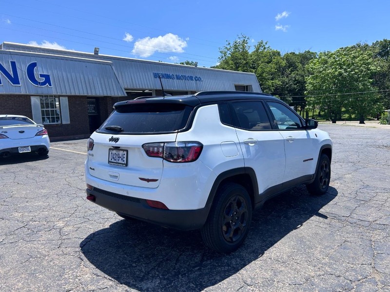 Jeep Compass Vehicle Image 03