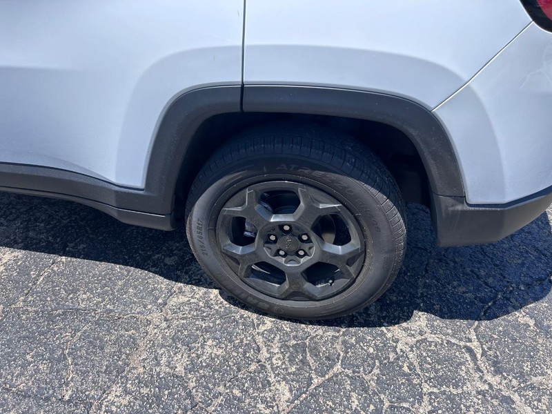 Jeep Compass Vehicle Image 06