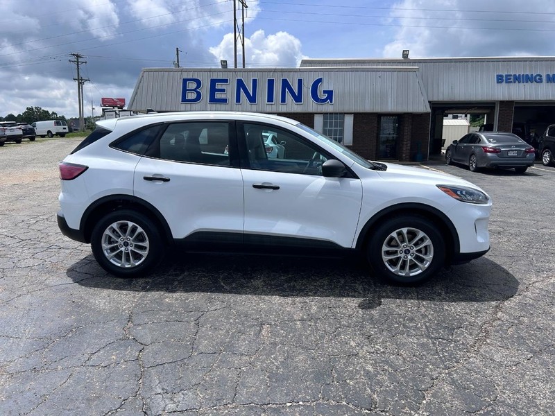 Ford Escape Vehicle Image 02