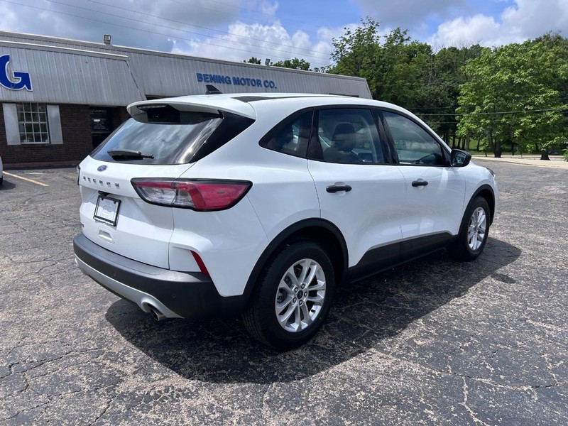Ford Escape Vehicle Image 03