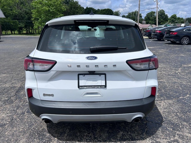 Ford Escape Vehicle Image 04