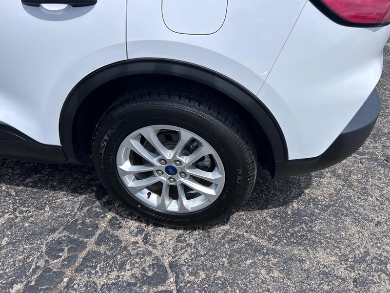 Ford Escape Vehicle Image 06