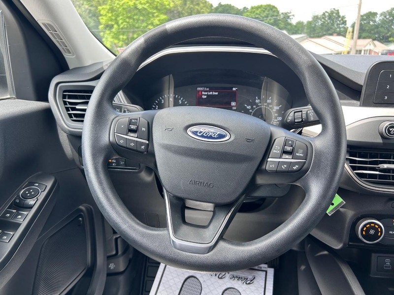 Ford Escape Vehicle Image 09