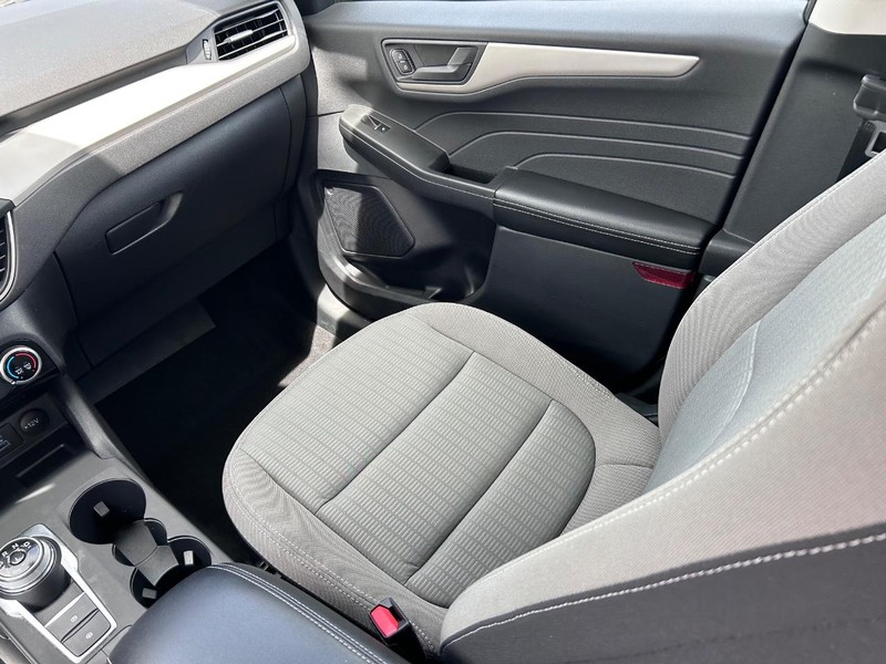 Ford Escape Vehicle Image 15