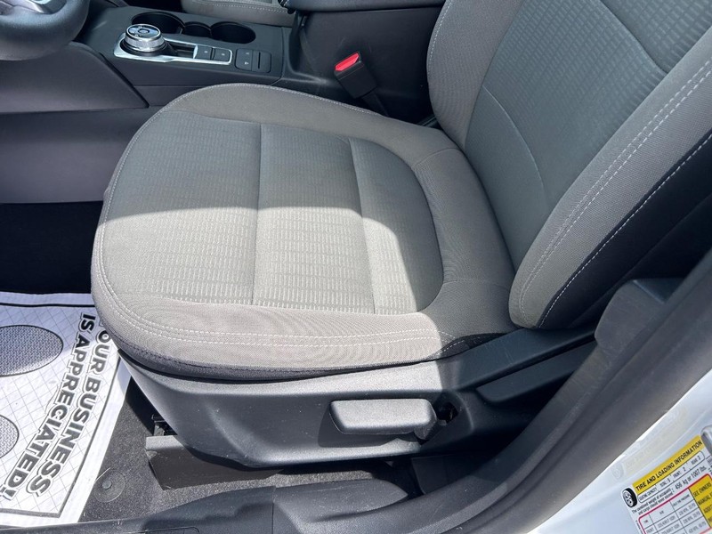 Ford Escape Vehicle Image 17
