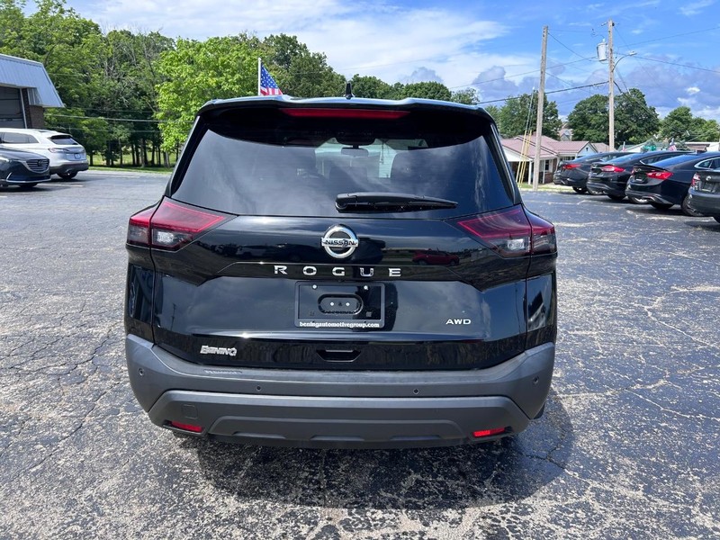 Nissan Rogue Vehicle Image 04