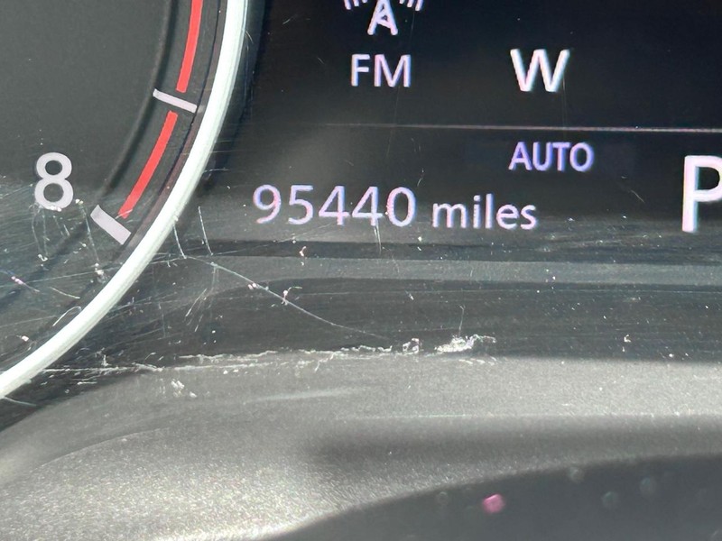 Nissan Rogue Vehicle Image 18