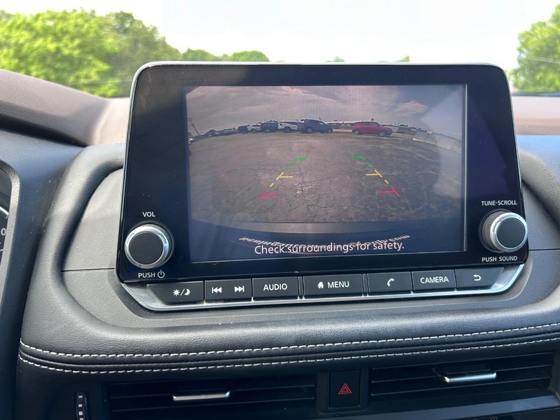 Nissan Rogue Vehicle Image 19