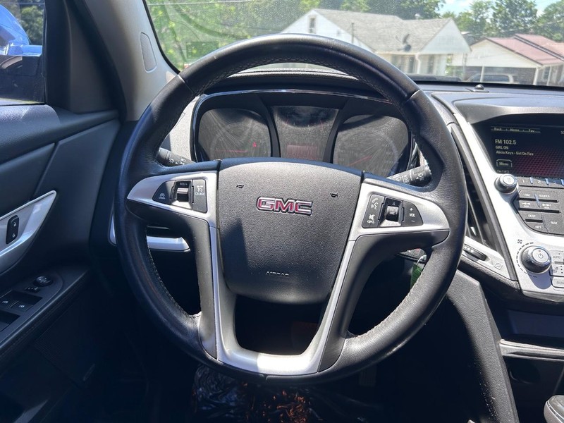 GMC Terrain Vehicle Image 11