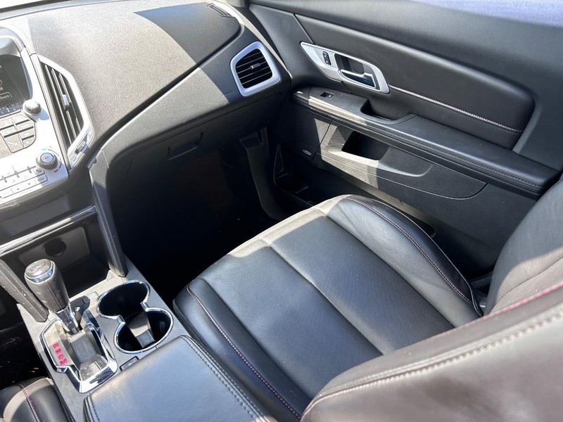 GMC Terrain Vehicle Image 17