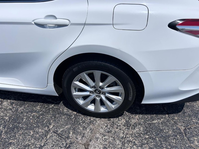Toyota Camry Vehicle Image 06