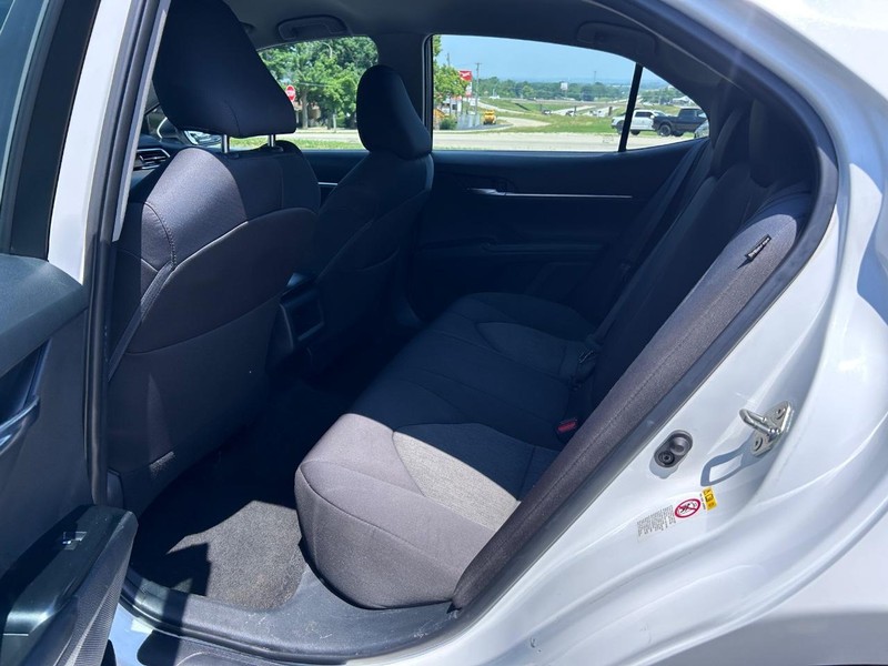 Toyota Camry Vehicle Image 07