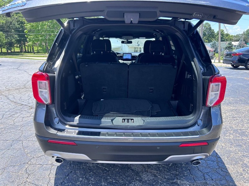 Ford Explorer Vehicle Image 05