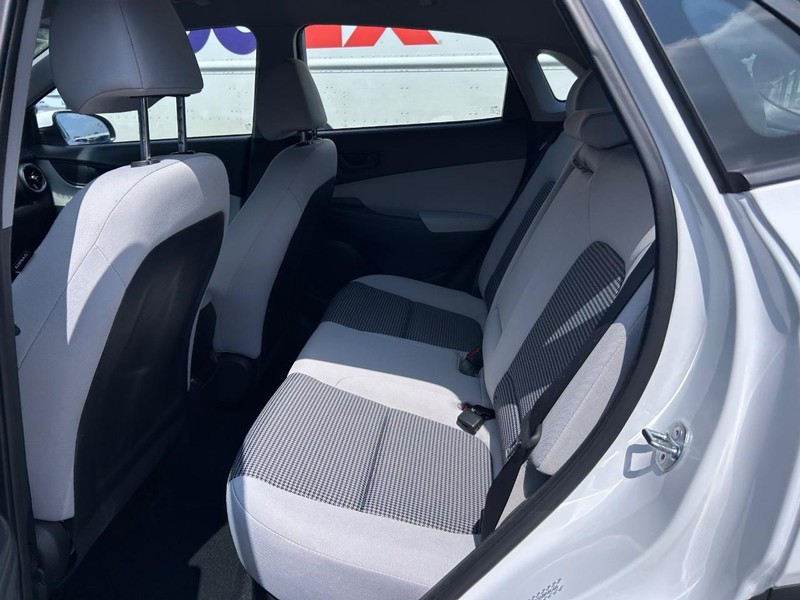 Hyundai Kona Vehicle Image 07