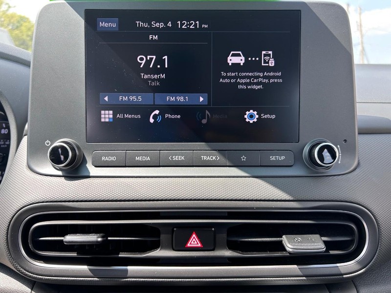 Hyundai Kona Vehicle Image 12