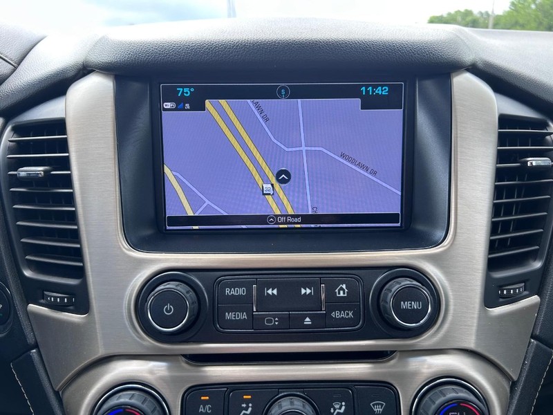 GMC Yukon XL Vehicle Image 17