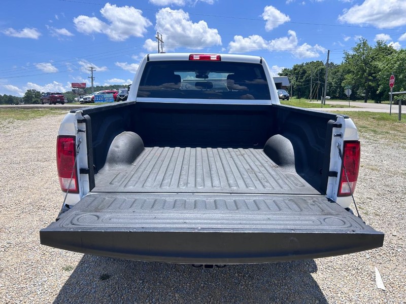 Ram 1500 Classic Vehicle Image 05