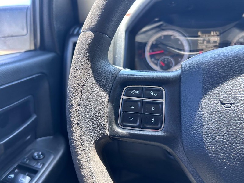Ram 1500 Classic Vehicle Image 10