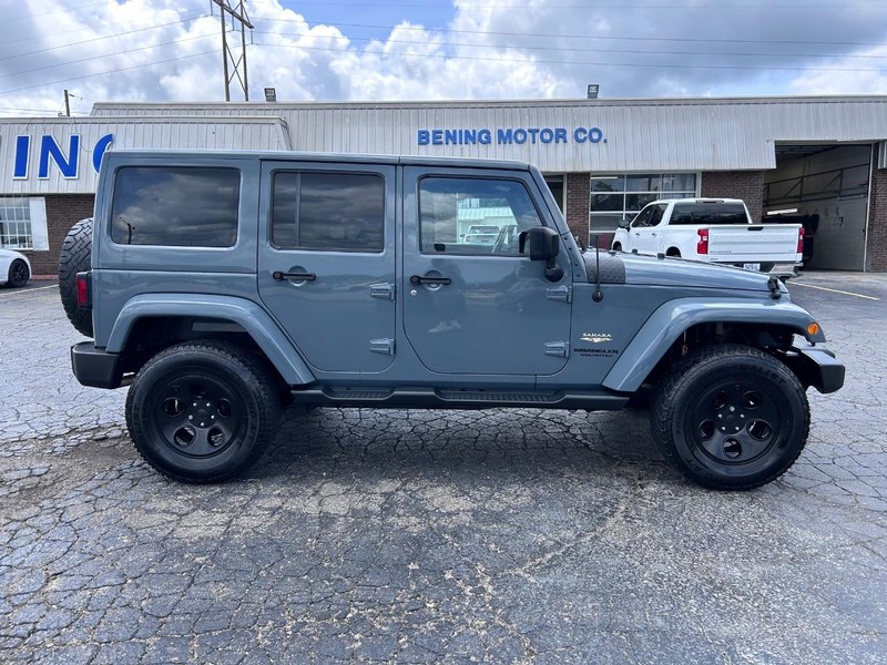 Jeep Wrangler Vehicle Image 02