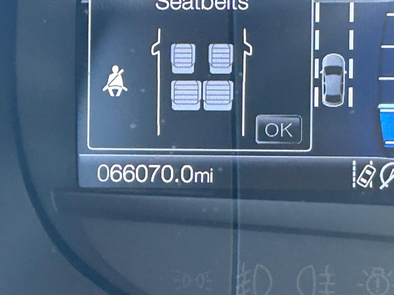 Ford Edge Vehicle Image 18