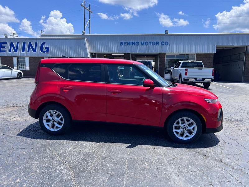 Kia Soul Vehicle Image 02