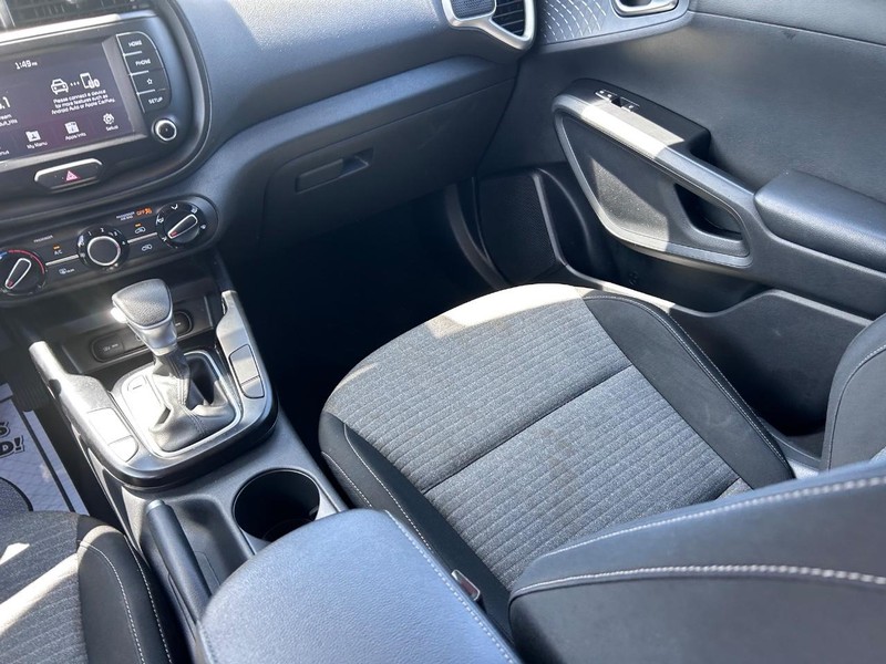 Kia Soul Vehicle Image 15