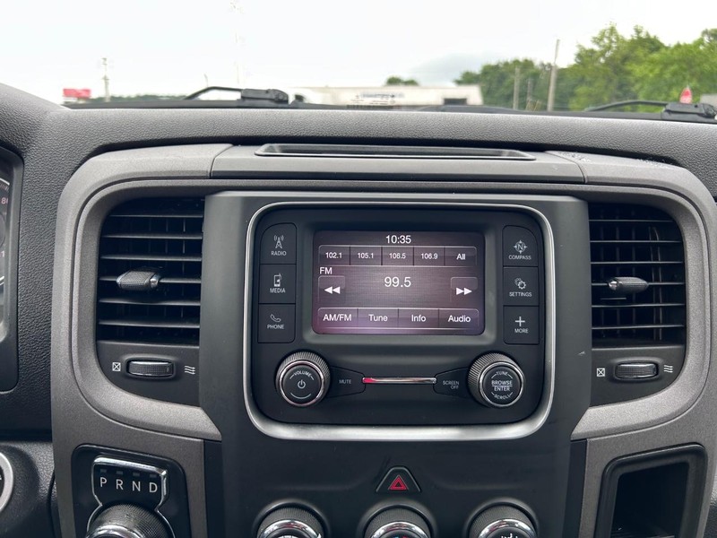 Ram 1500 Classic Vehicle Image 12