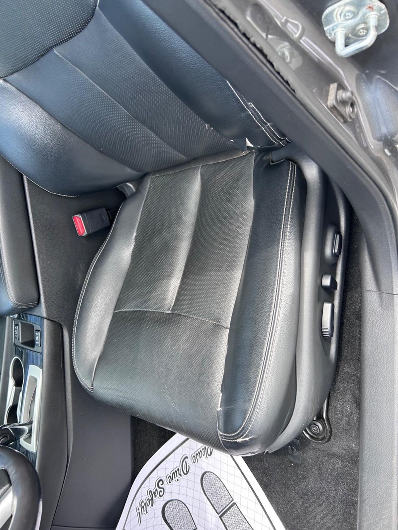 Nissan Altima Vehicle Image 17